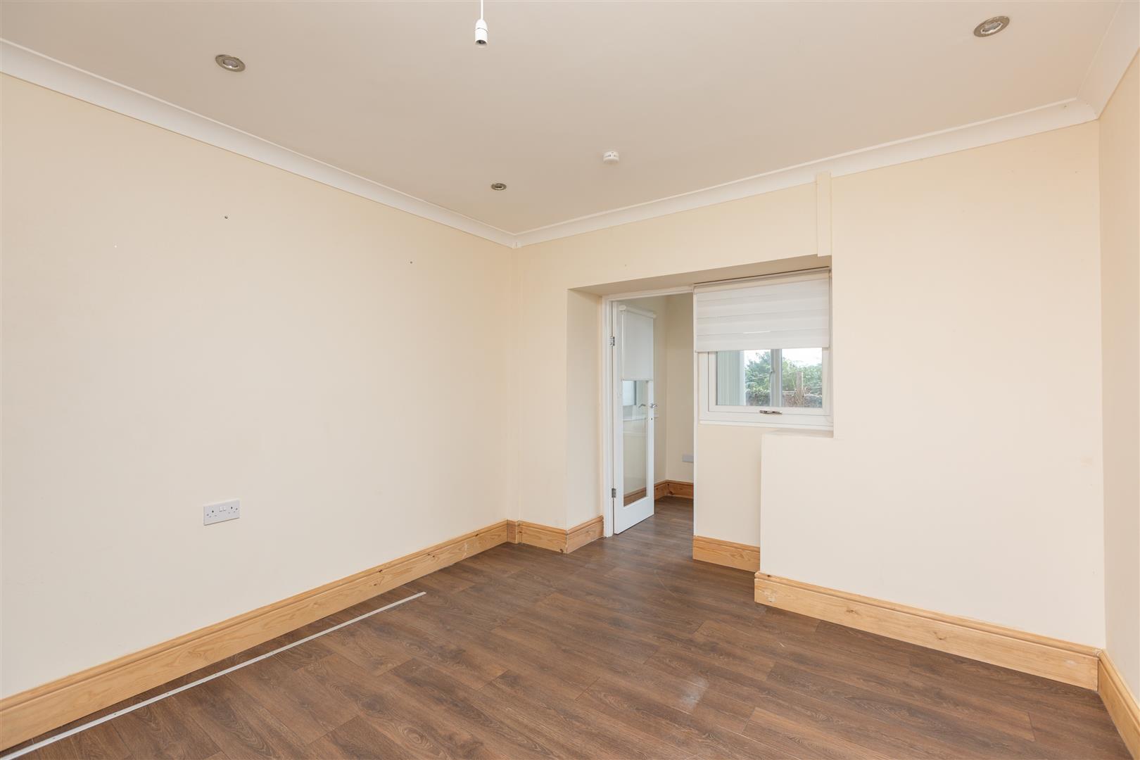 Myrtle Hill, Llanelli, SA15 4BH